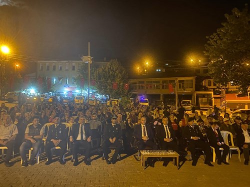 İlçemizde,15 Temmuz Şehitlerini Anma, Demokrasi ve Milli Birlik Günü Etkinlikleri Gerçekleştirildi.